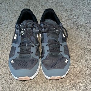 On cloud tennis shoes